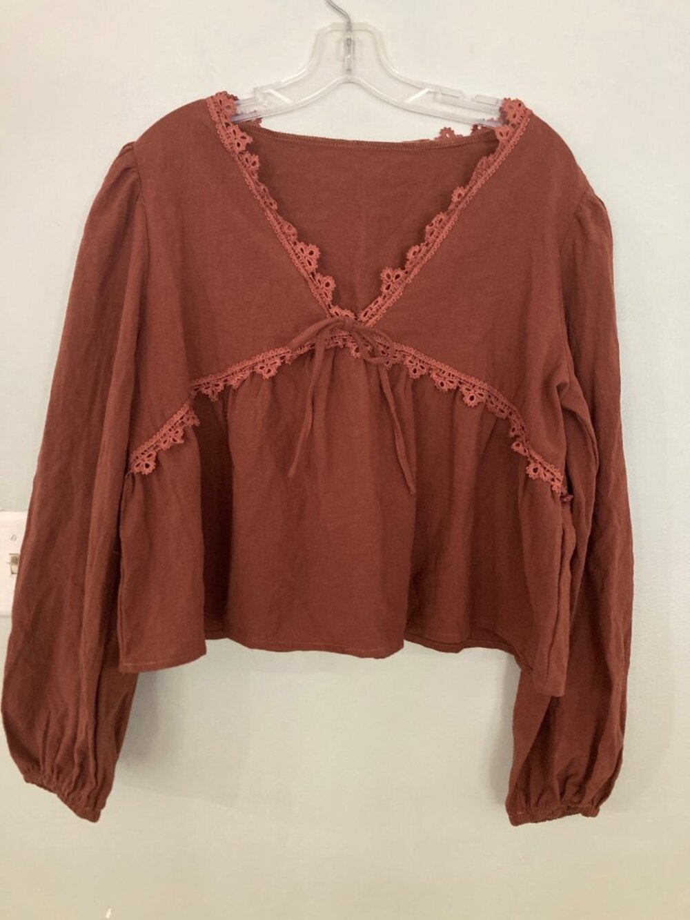 Boho-Style Rust Lace Trim Top With Long Sleeves & V-Neckline Size M